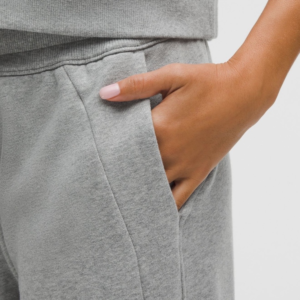 Scuba Mid-Rise Wide-Leg Pant (Heather Core Medium Grey) - Picture 13 of 14